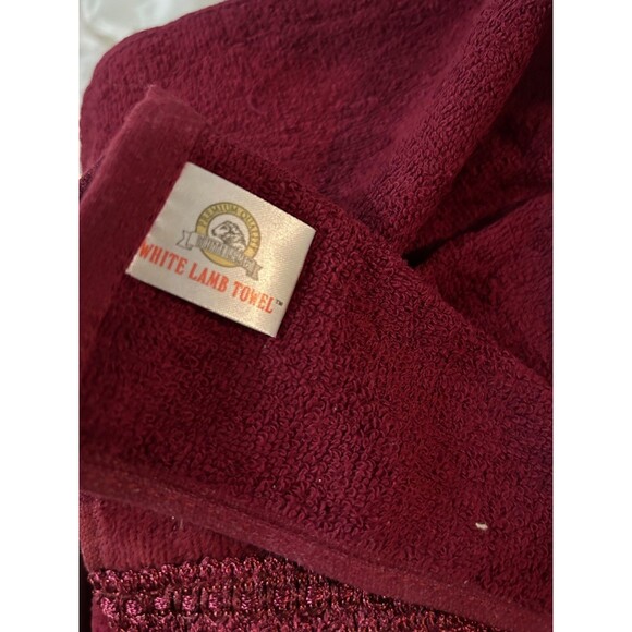 White Lamb Vintage New in Package 3 Piece Bath Towel Set Burgundy Tasseled - Picture 2 of 4